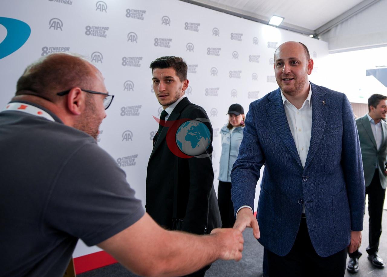 AK partiýasynyň başlygynyň orunbasary we guramanyň baştutany Ahmet Büükükümüş