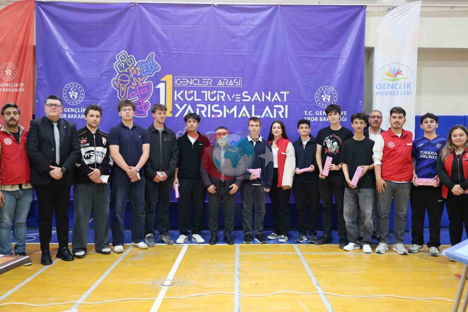 Bilecik'te Gençler Bilgi Yarışmasında Kıyasıya Yarıştı