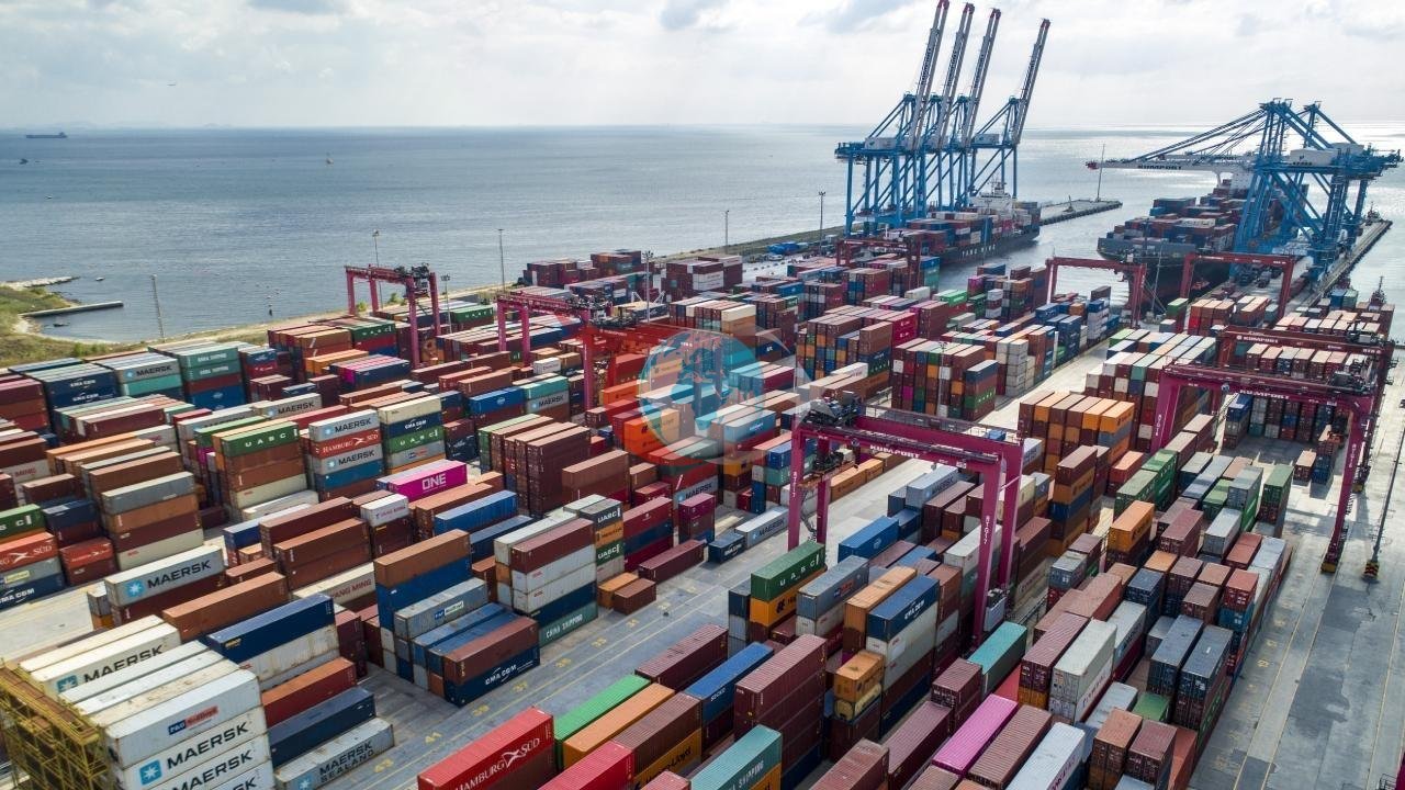 Türkiye'nin Günlük İhracatında Tarihi Zirve: 2.4 Milyar Dolar