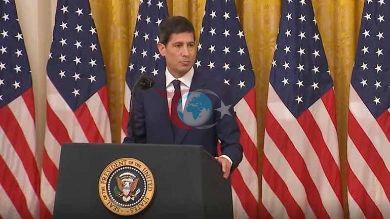 Fedin yeni başkanı Kevin Warsh yemin ederek göreve başladı