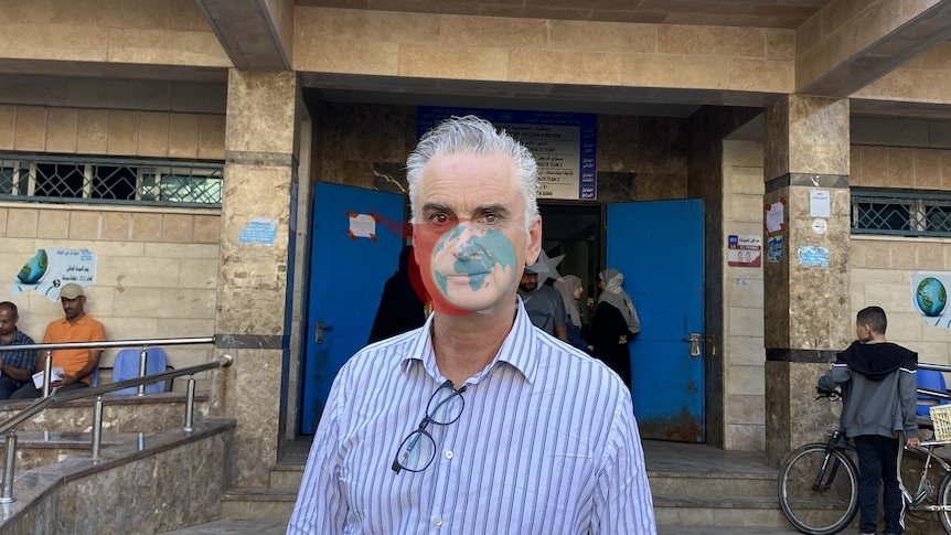 UNRWA-nın yüksək vəzifəli rəsmisi Rocer Hearn
