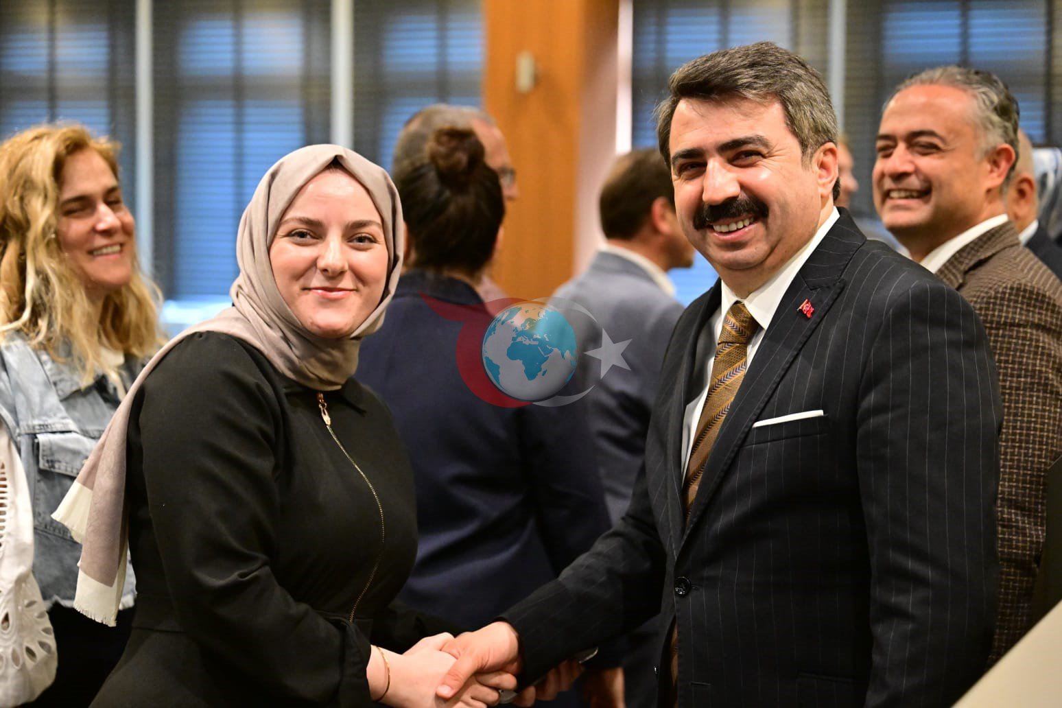 Hokim Oqtay Yilmaz munitsipalitet xodimlari bilan bayram qildi