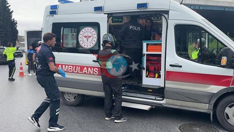 İstanbulda bir garip kaza Yolun ortasında duran İETT’ye çarpan motokurye yaralandı