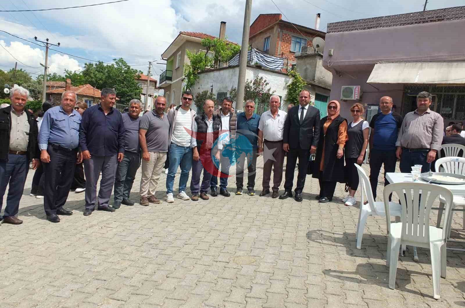 Burhaniye'de Geleneksel Ağacık Hayrı Coşkulu Kutlandı