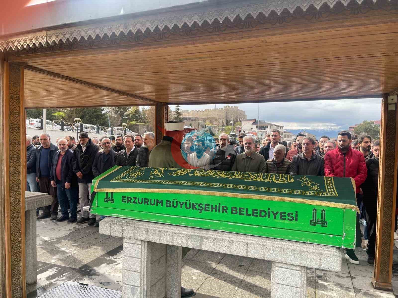 Erzurum'un Duayen Gazetecisi Orhan Akdal'a Veda