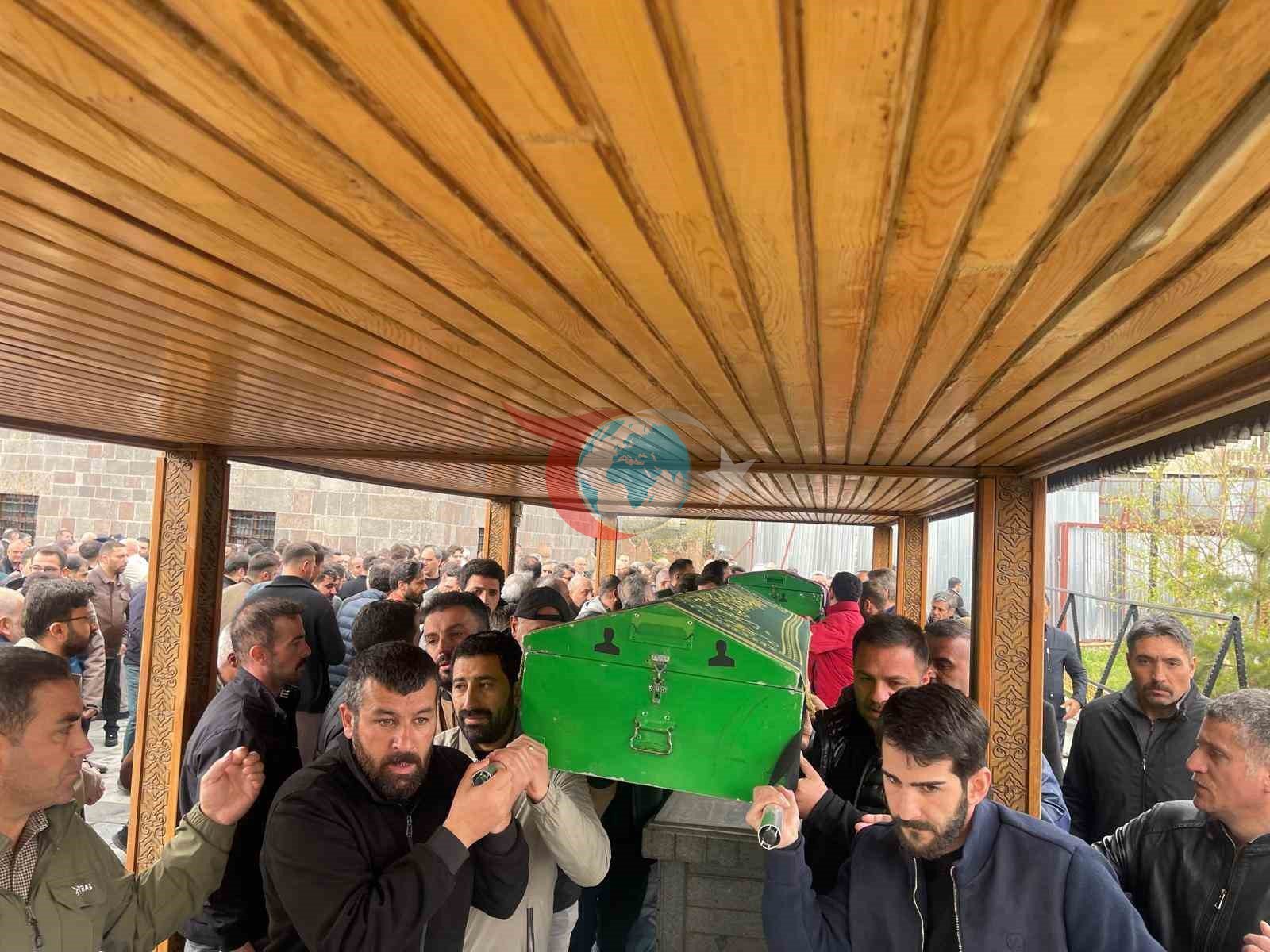 Gazeteci Orhan Akdal’a son görev