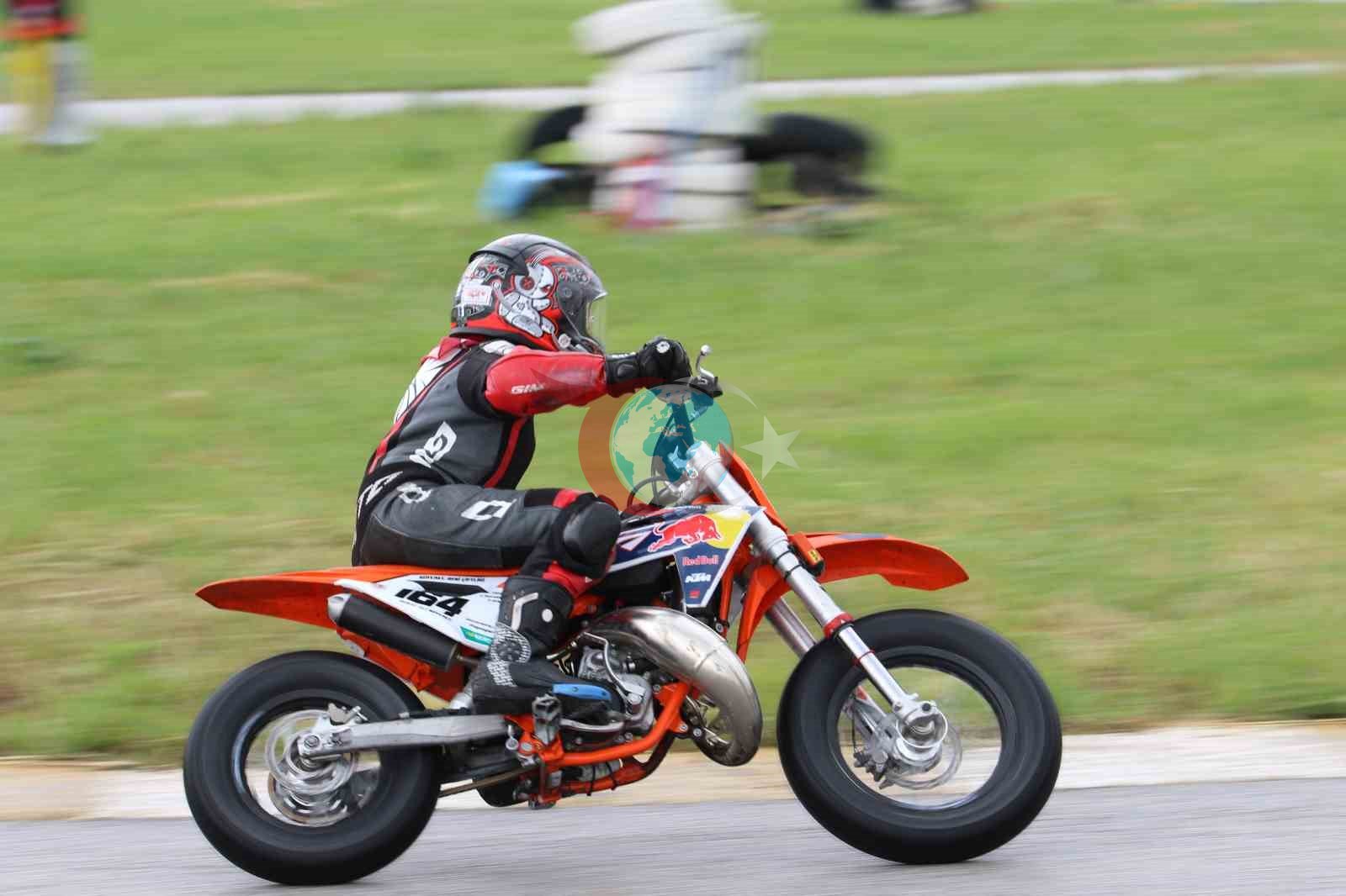 Uşak'ta Süpermoto ve MotoMini Yarışları Başladı