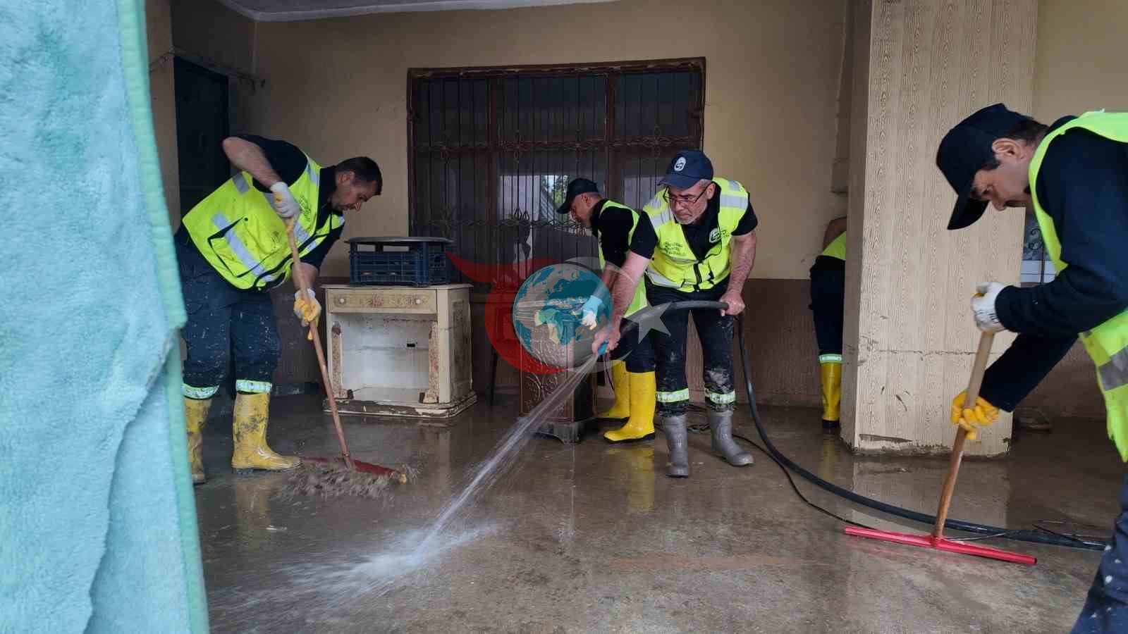 Hatay Büyükşehir, Samandağ'da Sel Sonrası İyileştirme Çalışmalarında