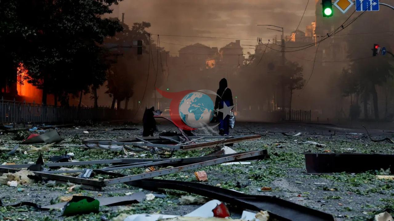 Rusya'nın Kiev'e Balistik Füze Saldırıları: Ölü ve Yaralılar Var