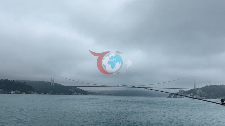 Qurban bayramının ikinci günündə İstanbulu duman bürüdü. Körpü yoxa çıxdı 