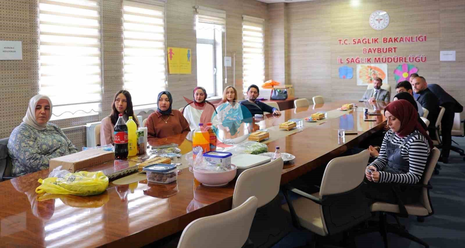 Bayburtda tibb işçilərinə ana sağlamlığı və ailə planlaması təlimi keçirilib