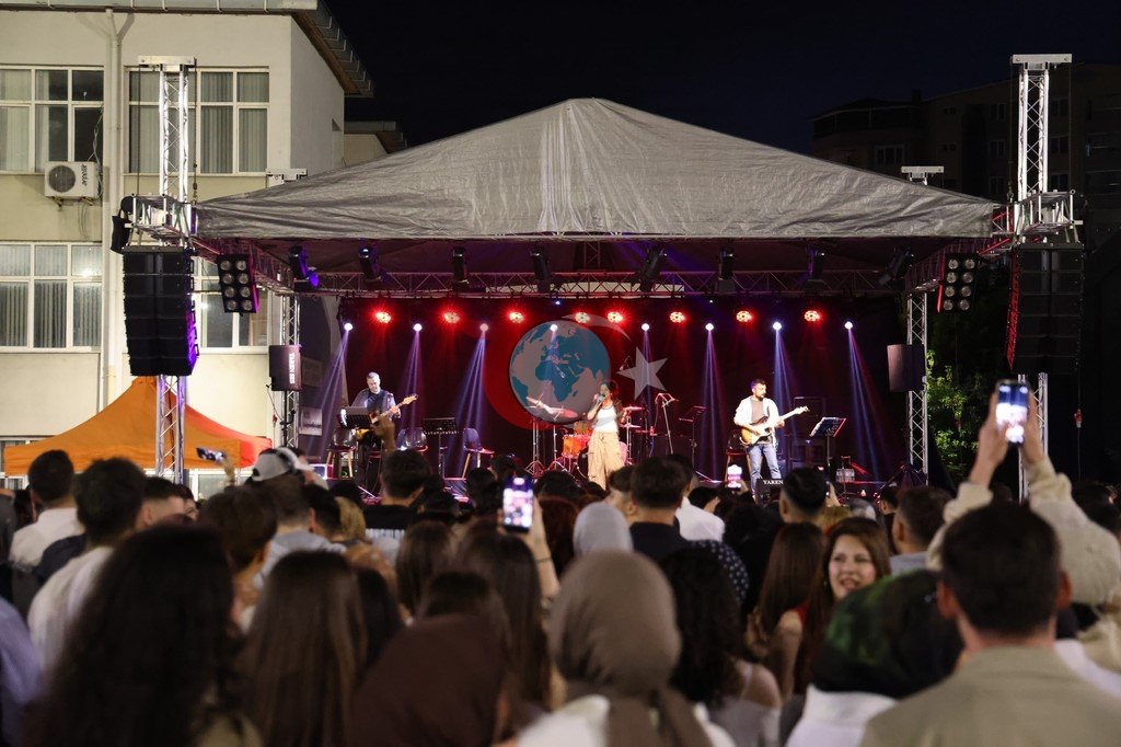 Zonguldak'ta Gençlik ve Sanat Rüzgarı: BEUN Fest 26 Coşkusu