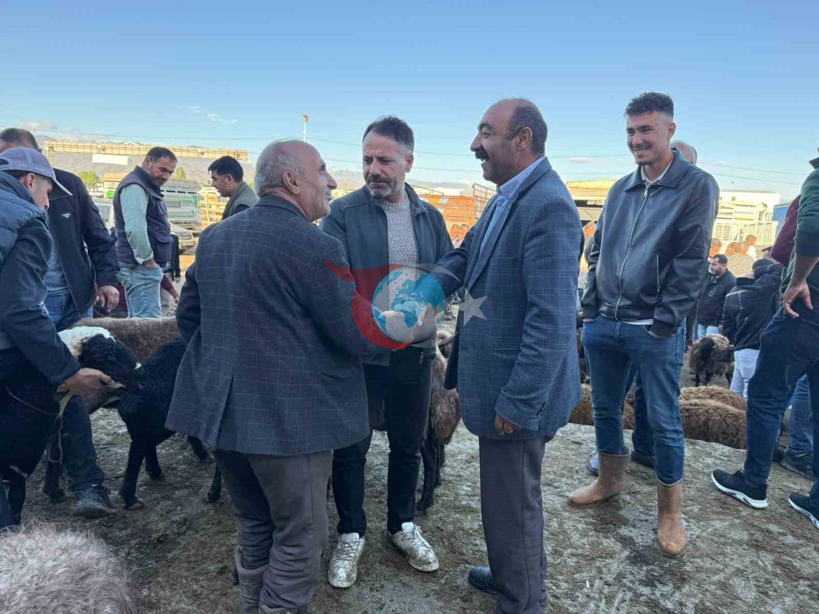 Iğdır’da kurban pazarlıkları sürüyor: Vatandaş küçükbaşa yöneldi