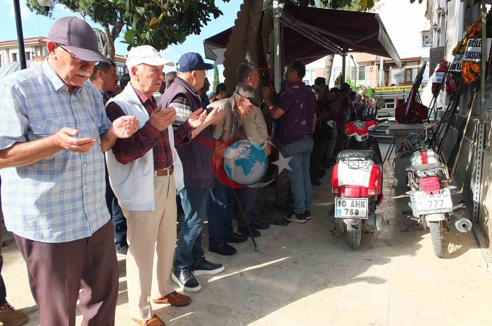 Təqaüddə olan kiçik zabitlə hərbi mərasimlə vida