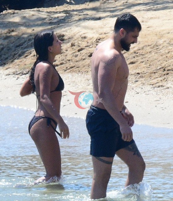 Ekin Mert Daymaz yeni tanıştığı kadınla kısa sürede kaynaştı