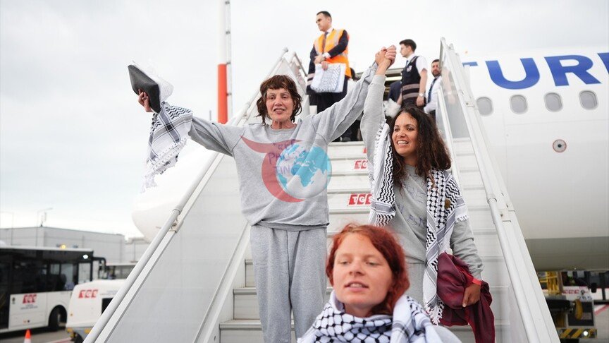 israiL'in alıkoyduğu Küresel Sumud Filosu aktivistleri İstanbul'da