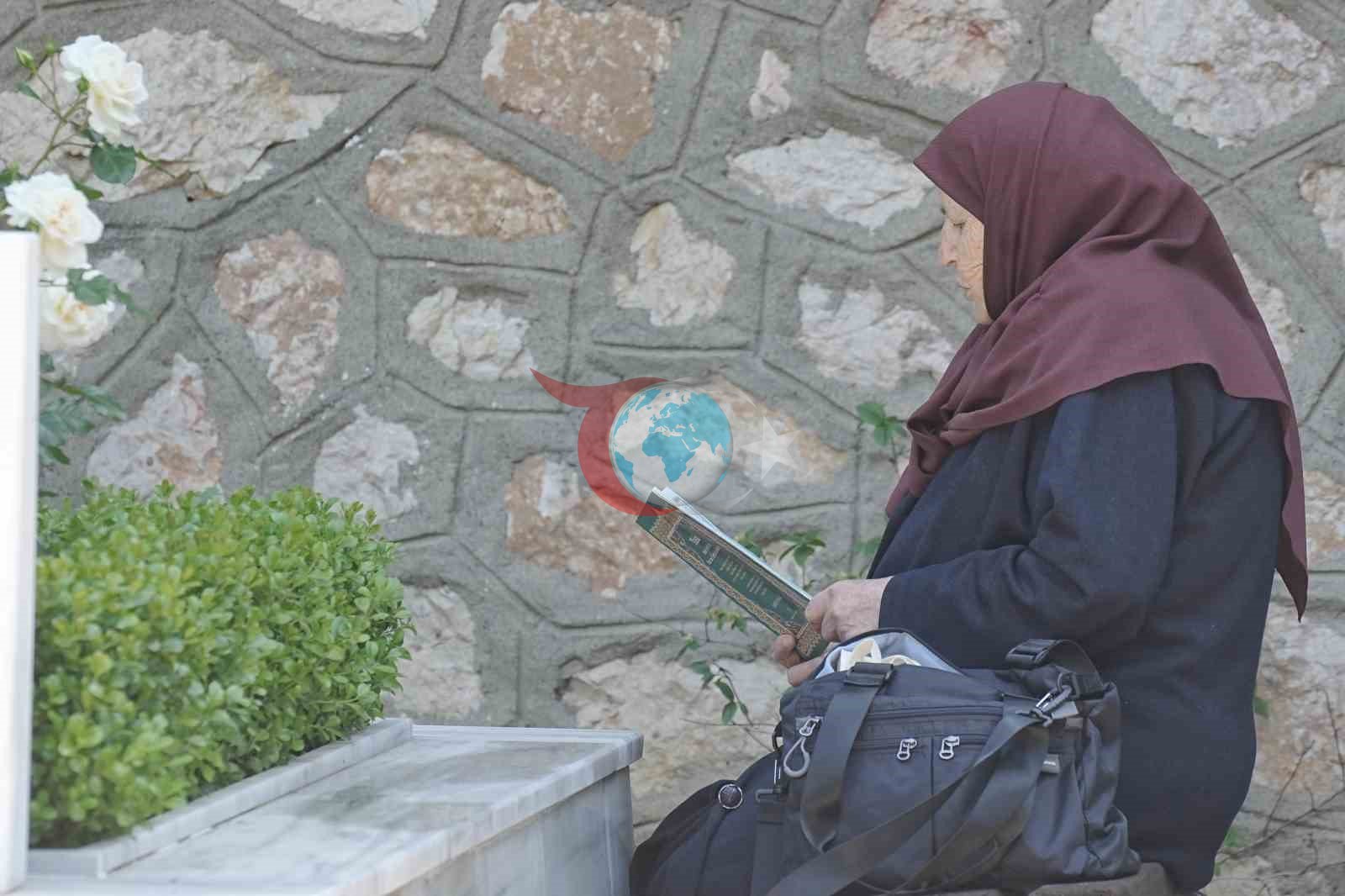 Bursa Şehitliğinde Duygusal Bayramlaşma Anları