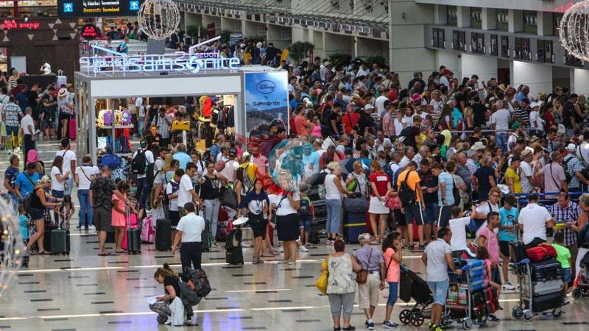 Bayram təlaşı Antalyada turizmi canlandırır