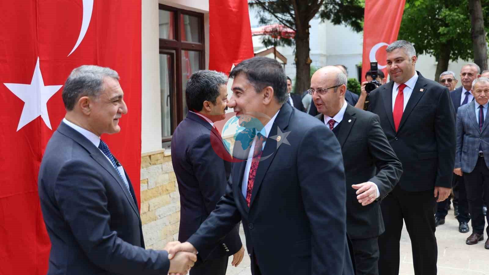 Kırşehir’de Protokol Üyeleri Bayram Coşkusunu Paylaştı
