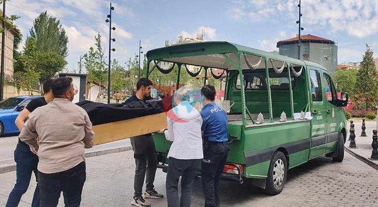 İstanbul’da otel yangını 1 kişi hayatını kaybetti