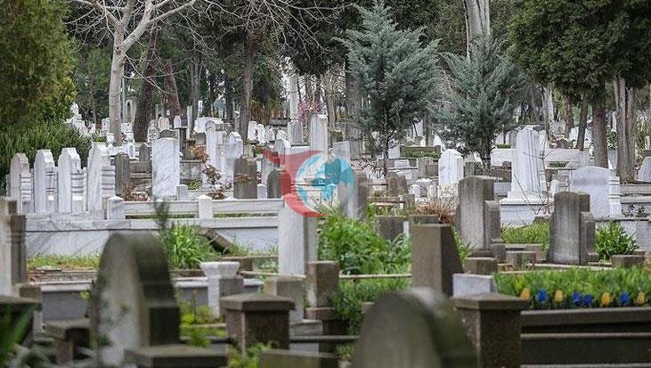 Adana'da Mezarlıkta Sahte Hoca Denetimi: Kimler Elendi?
