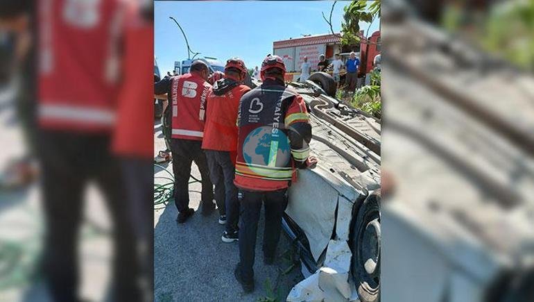 Balıkesirde feci kaza Devrilen otomobildeki 1 kişi öldü, 3 kişi yaralandı