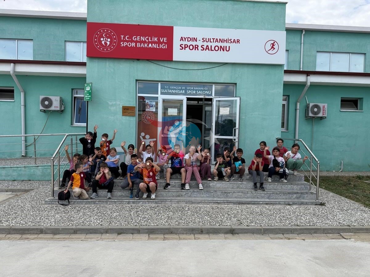 Salavatlı İlkokulu Öğrencileri Geleneksel Oyunlarda Zirvede