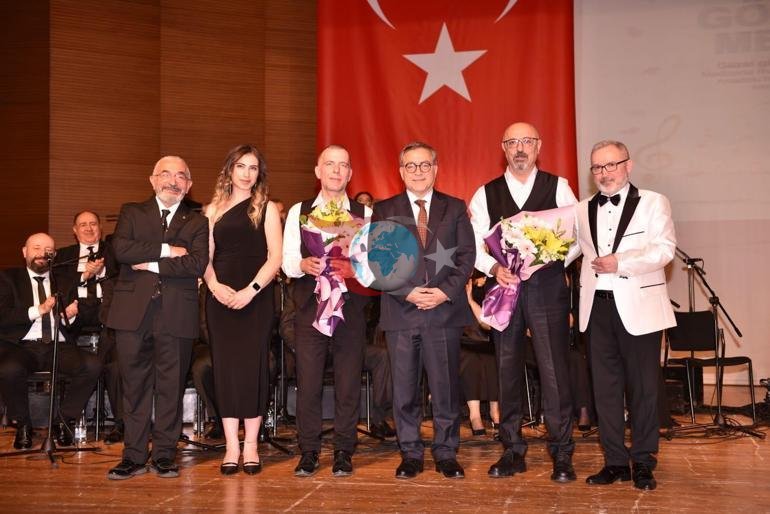 Həkim, tibb bacısı və xəstəxana işçilərindən türk xalq musiqisi konserti