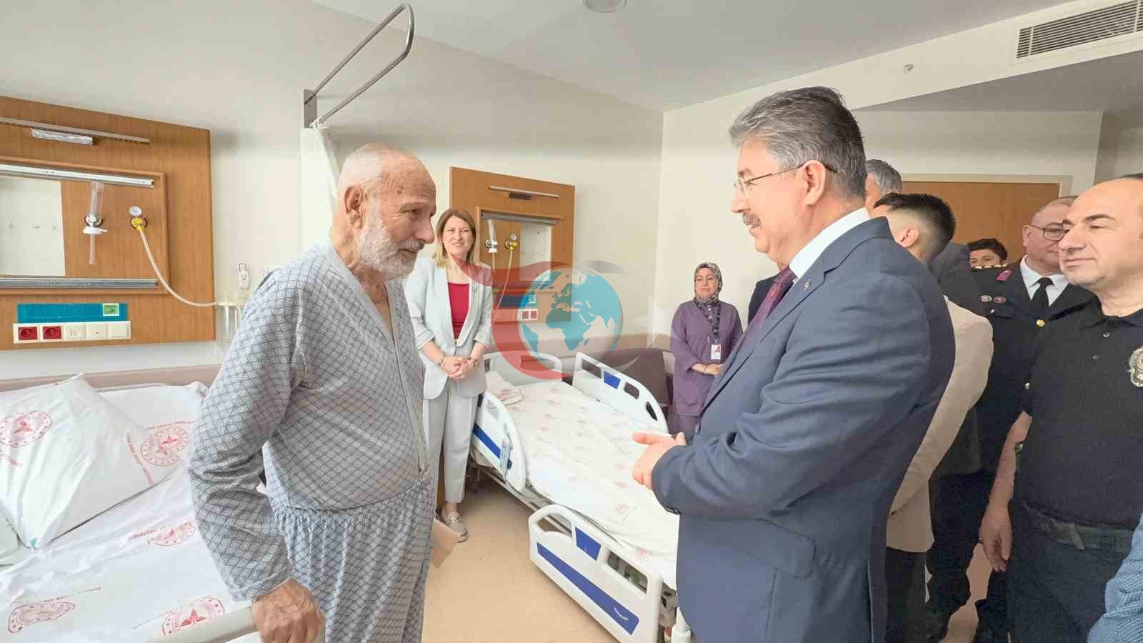 Vali Yılmaz'dan Eskişehir'de Sağlık Çalışanlarına Bayram Jesti