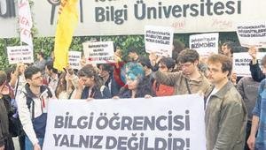 Öğrenciler kampüs nöbetinde