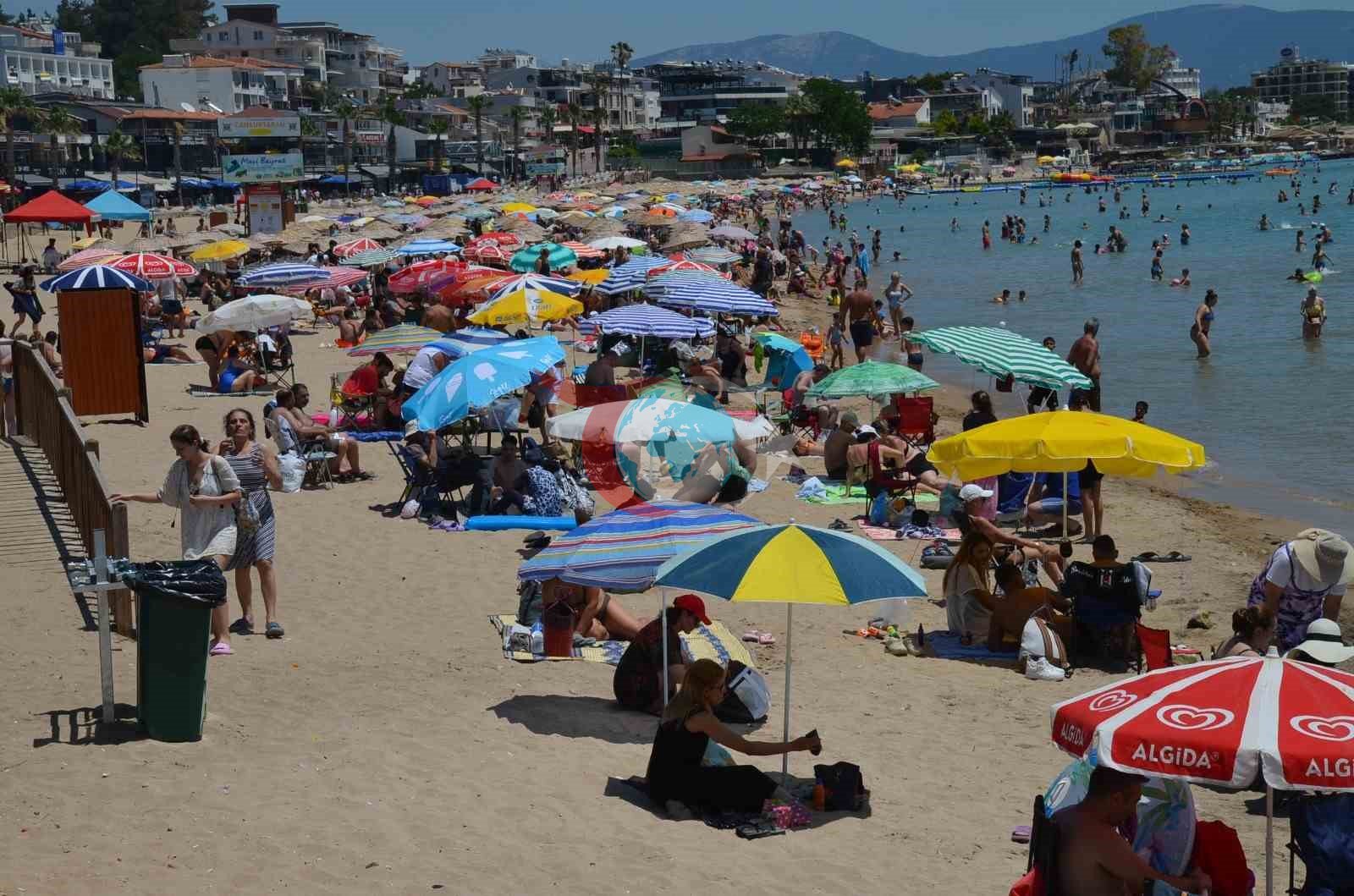 Didim&rsquo;de 9 günlük tatilde deniz keyfi başladı