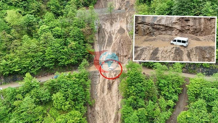 Trabzon'da Heyelan Tehlikesi: Minibüs Çamura Saplandı