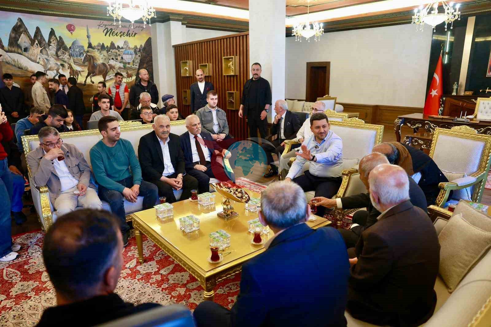 Nevşehir'de Bayramlaşma Coşkusu: Başkan Arı'dan Anlamlı Buluşma