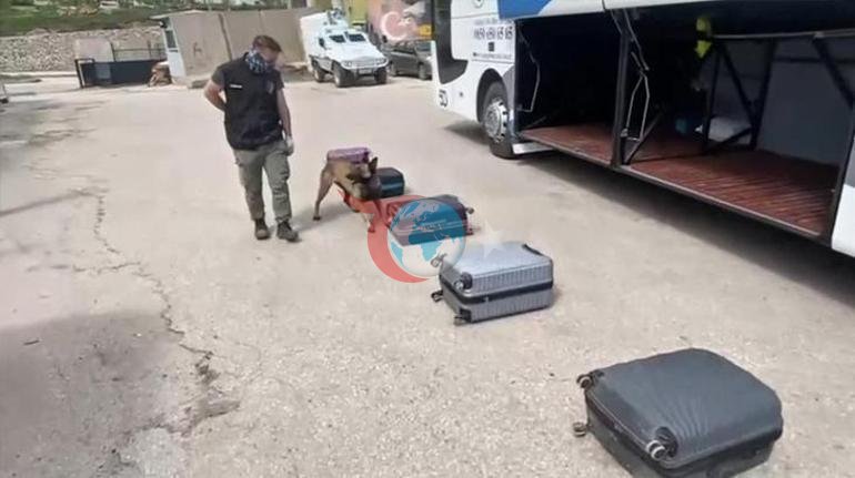 Akılalmaz yöntem Ekipler kıyafetlerine emdirilmiş halde buldu