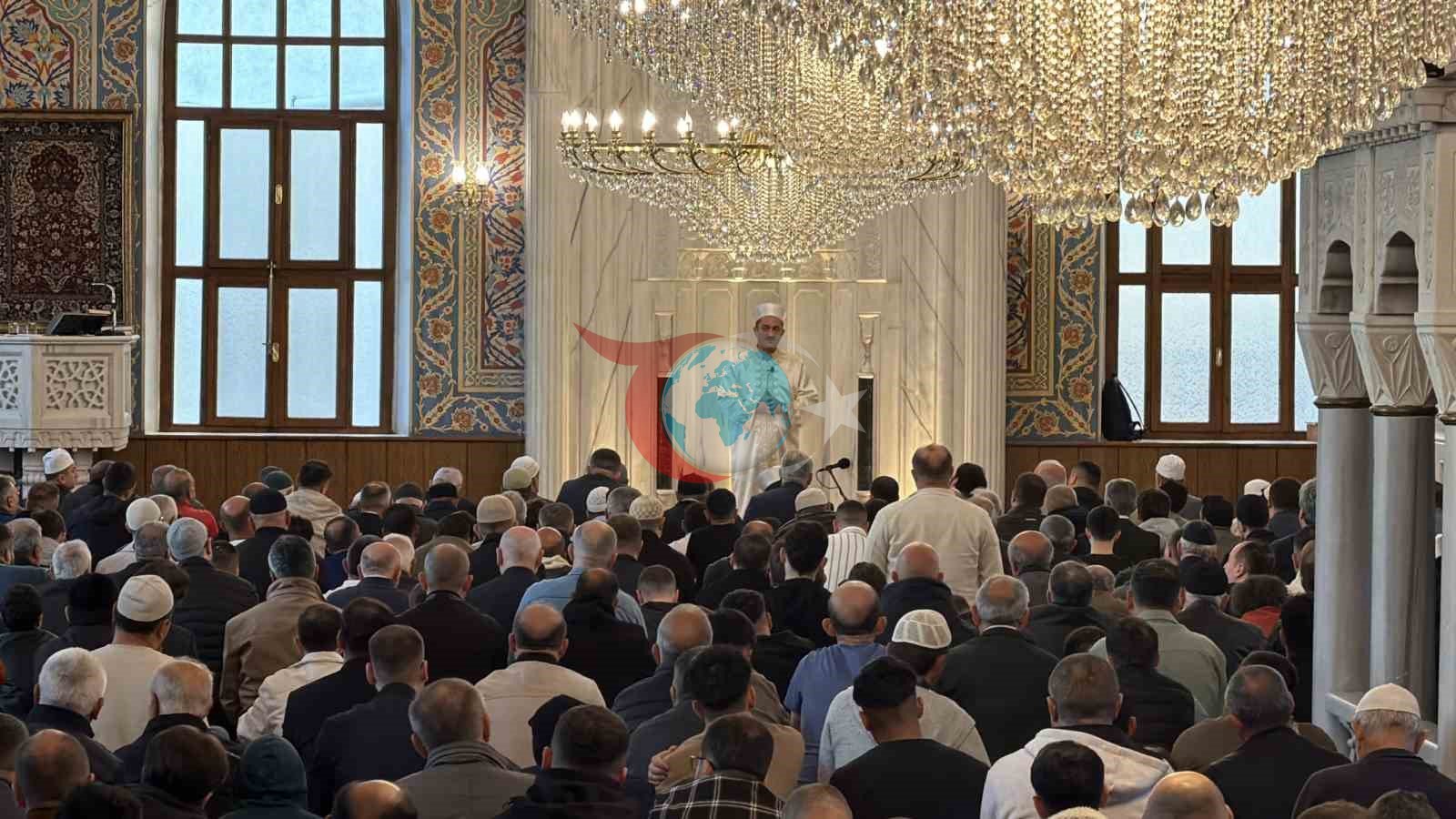 Düzce'de Kurban Bayramı Namazına Yoğun Katılım