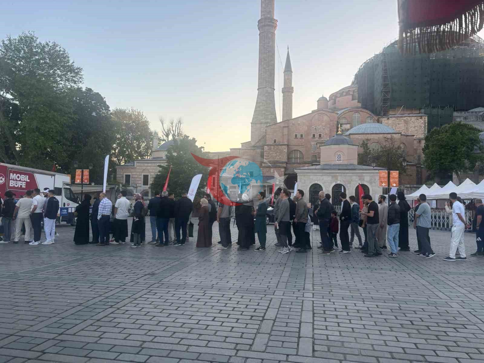 Ayasofya'da Kurban Bayramı Coşkusu: Vatandaşlar Namazda Buluştu