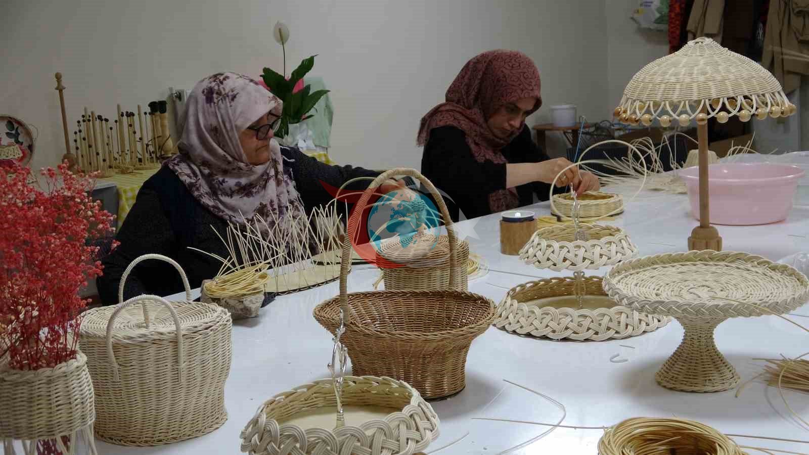Bitlis’te 5 Bin Yıllık Sepet Örücülüğü Sanatı Hayat Buluyor