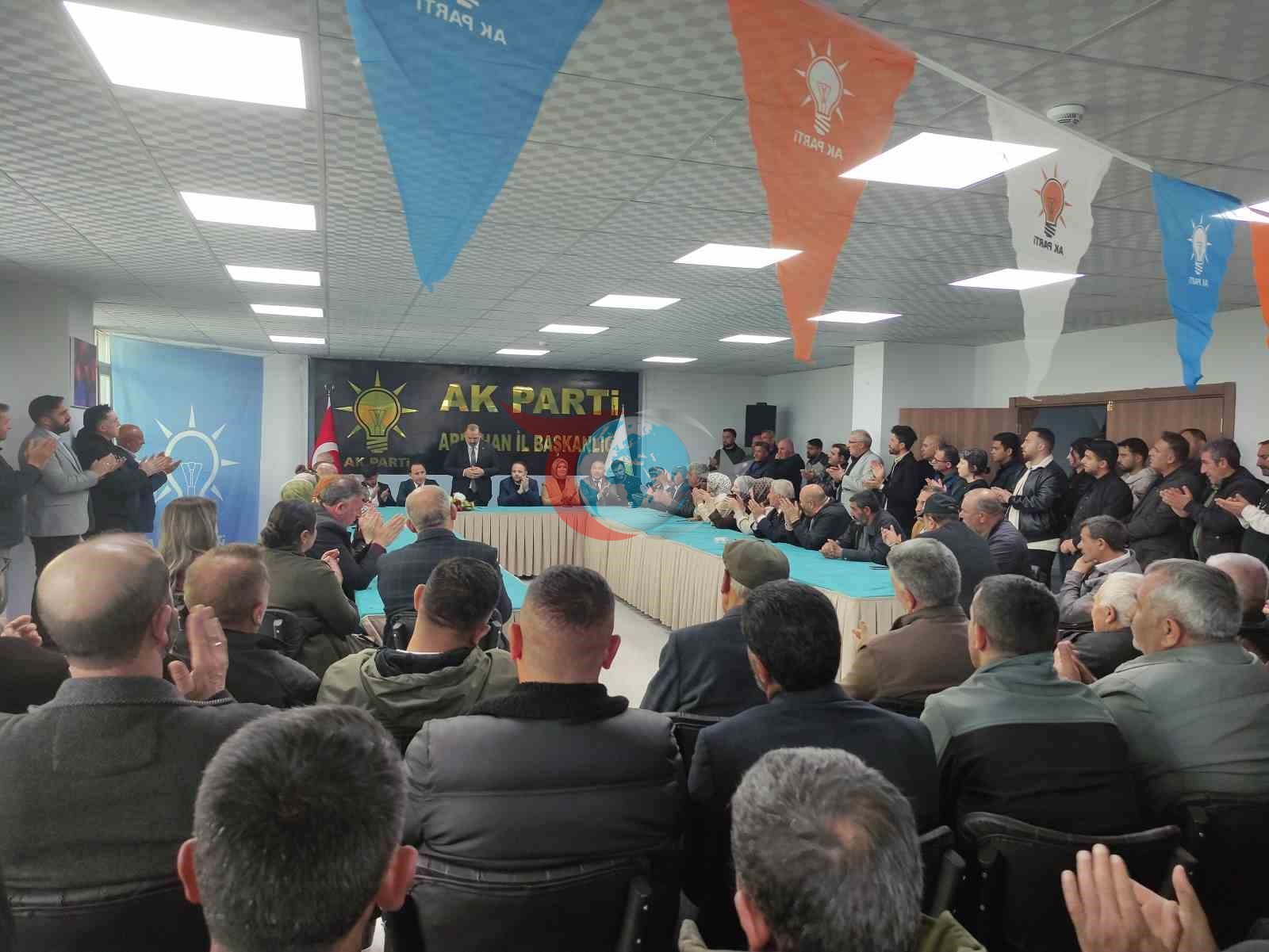 AK Parti&rsquo;de partililer bayramlaştı