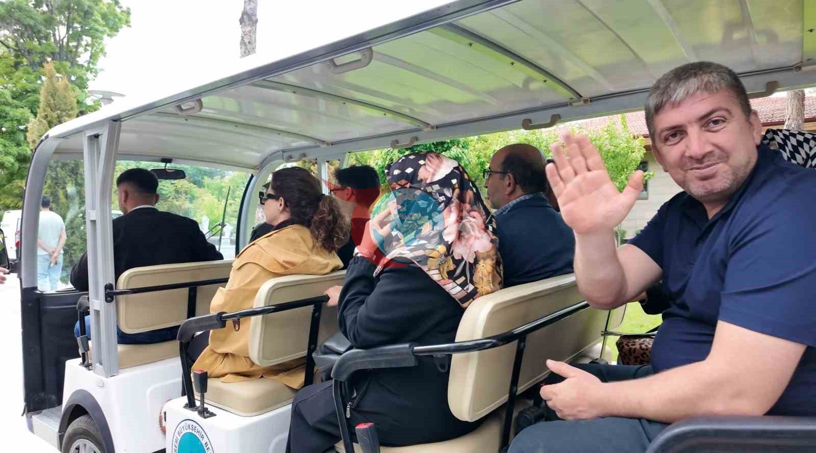 Kayseri'de Bayramda Mezarlık Hizmetleri Takdir Topladı