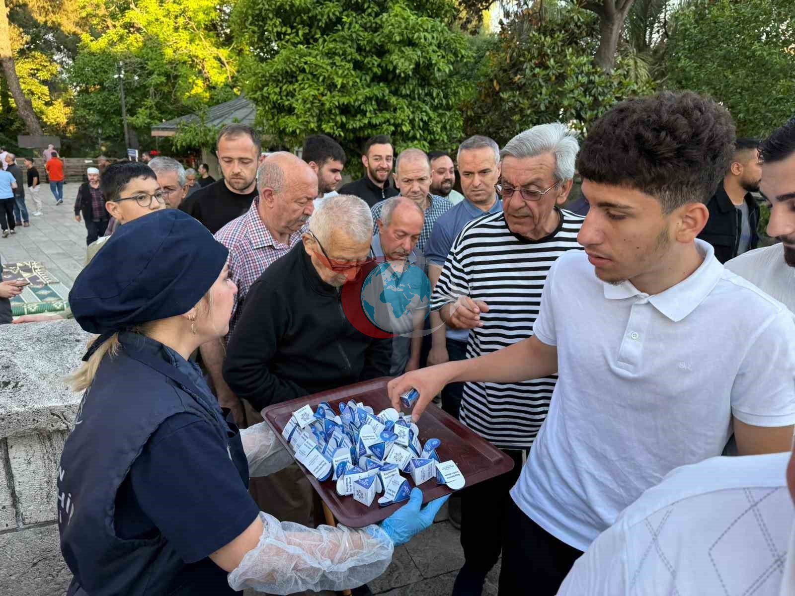 Aydın Büyükşehir vatandaşlarla bayramlaştı