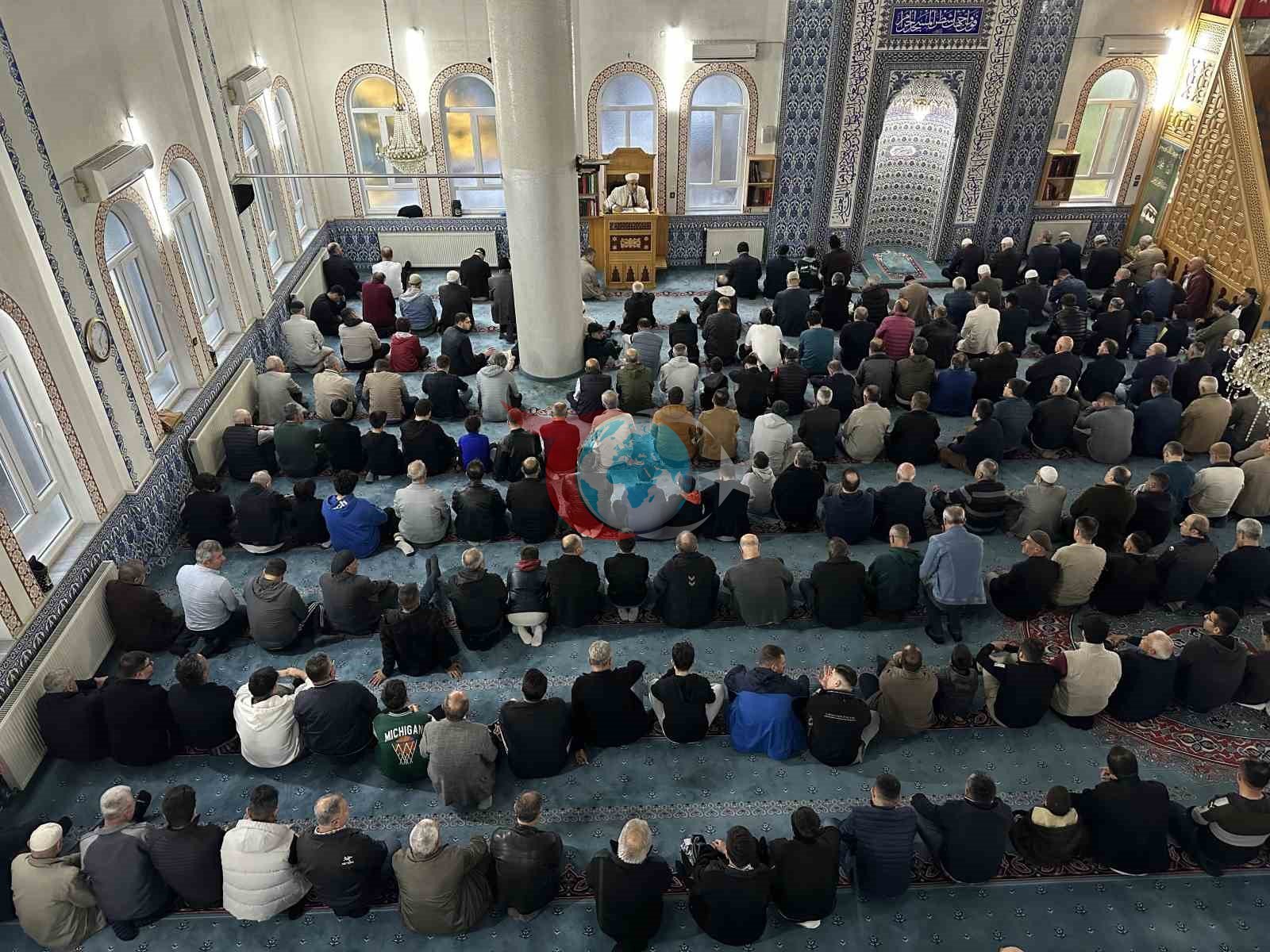 Uşak’ta Kurban Bayramı namazı kılındı