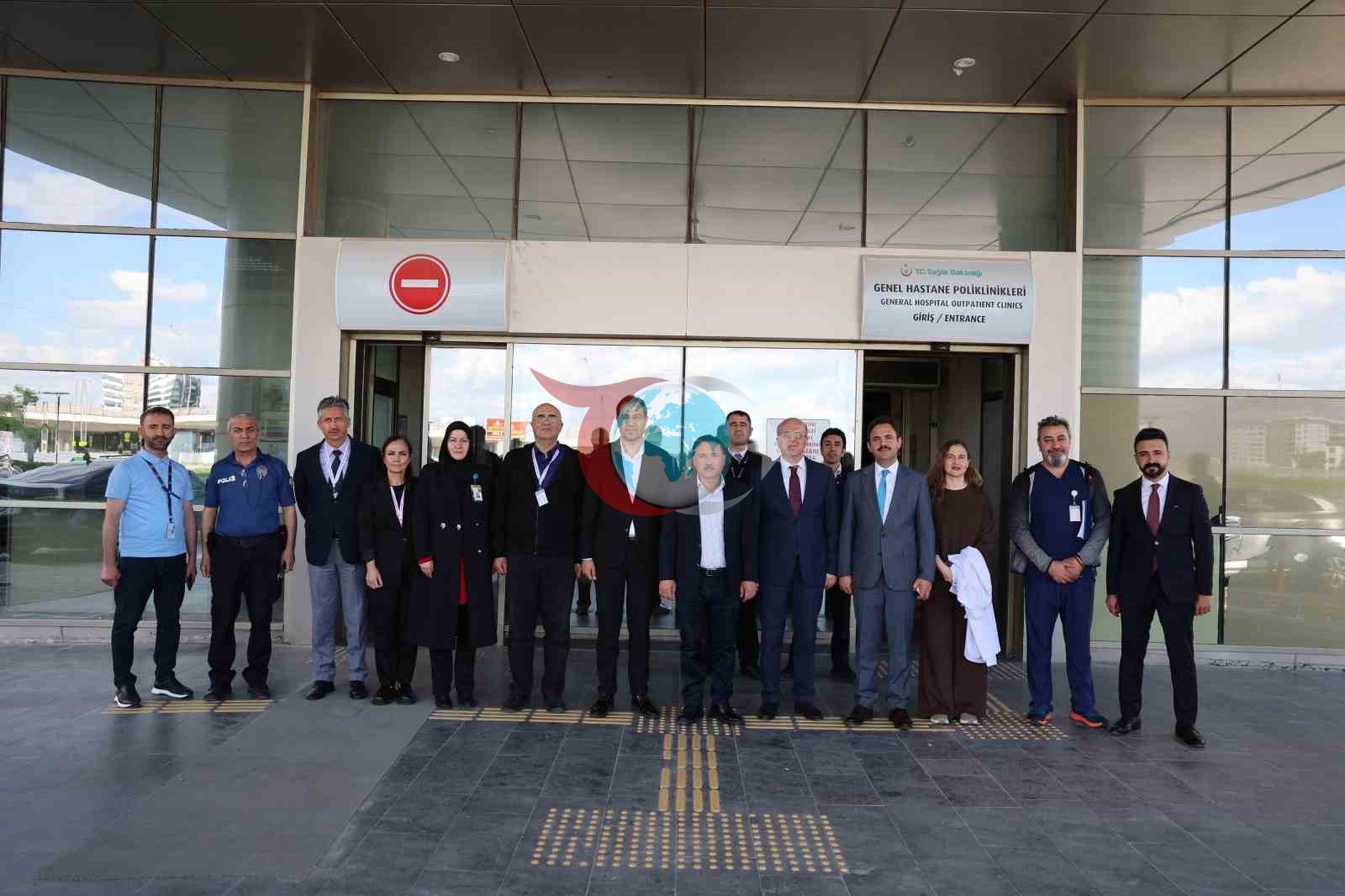 Vali Çiçek’ten Bayramda Hastaneye Anlamlı Ziyaret