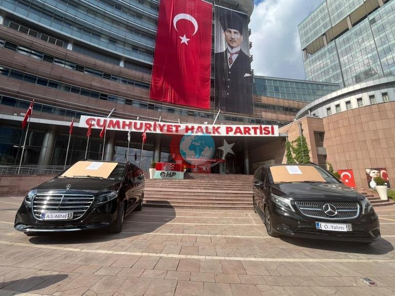 CHP Özgür O'zelning rasmiy avtomobillari sotuvga qo'yildi