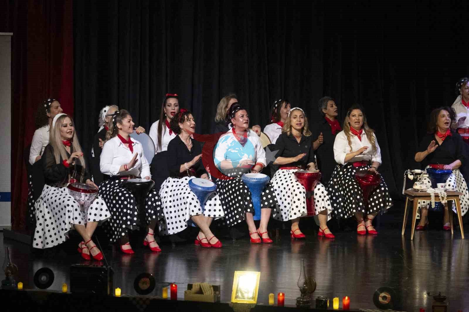 Mersin'de Nostaljik Konser: Anılarla Dolu Unutulmaz Gece