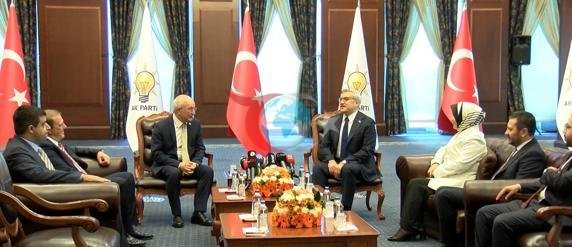 AK Parti ve CHP, 3 bayram sonra bayramlaştı