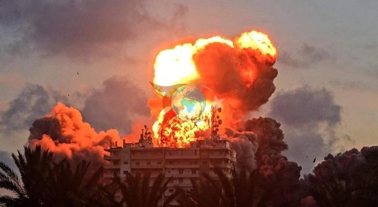 İsrailden ağır bombardıman Lübnanda çok sayıda sivil katledildi