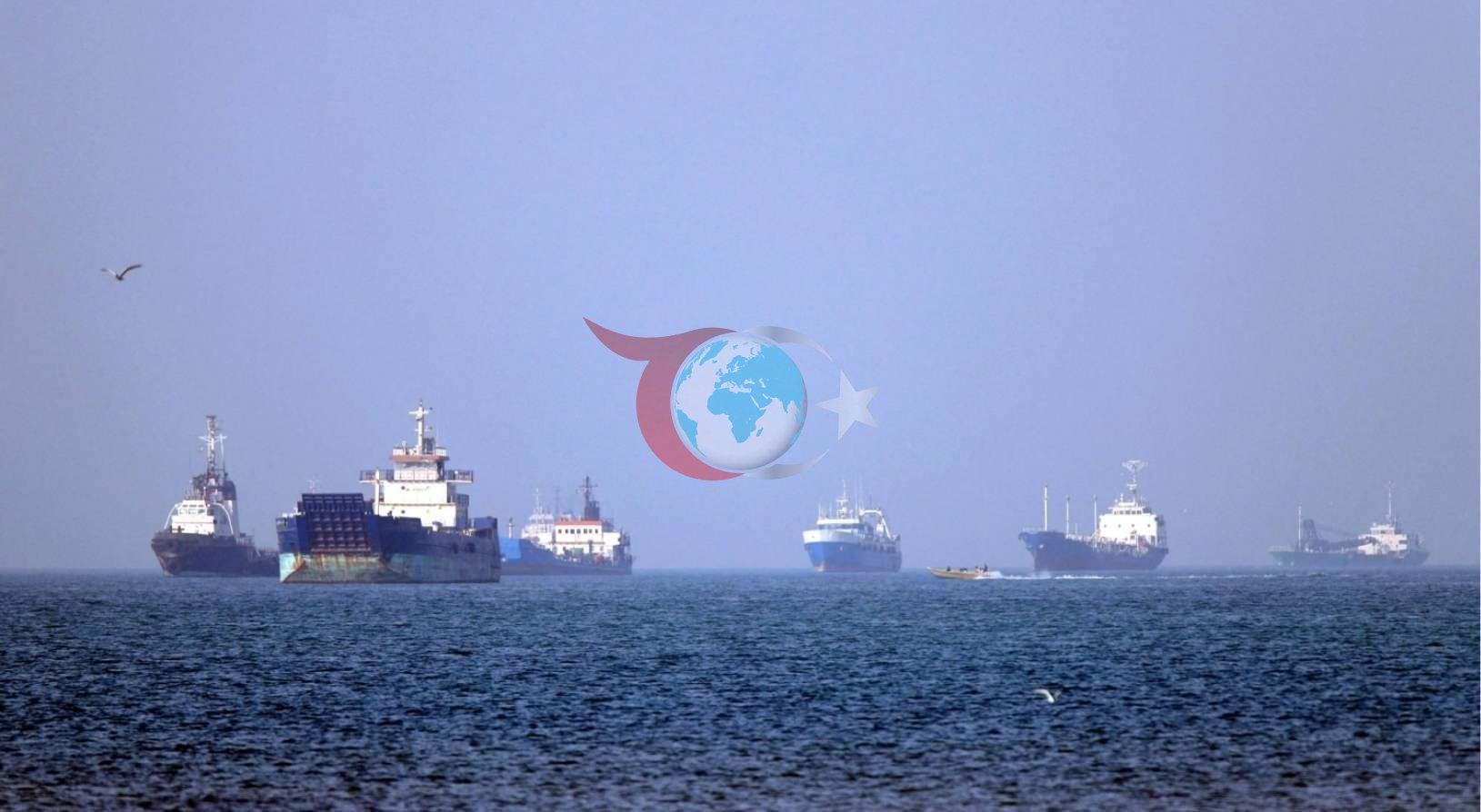 İran'dan Hürmüz Boğazı'nda Geçiş Uyarısı: 26 Gemi Geçti