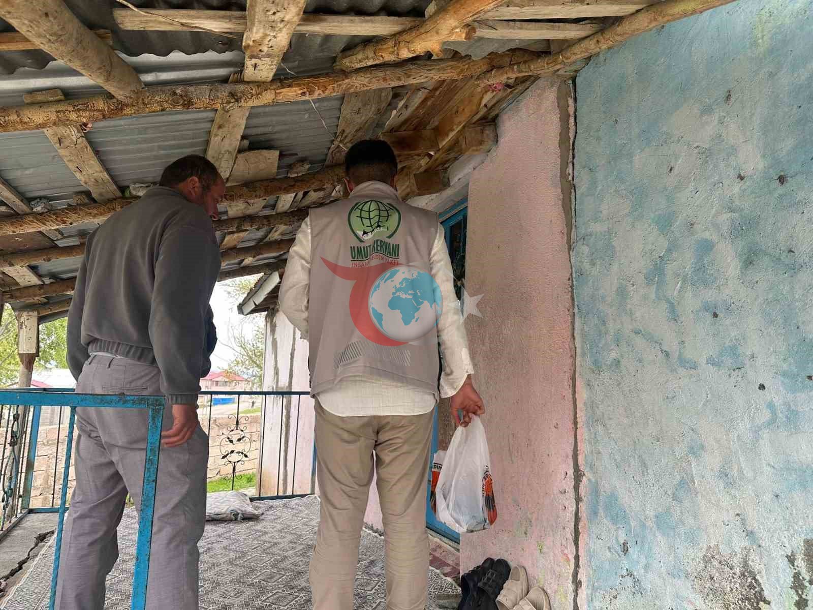 Umut Kervanı Ağrı’da yüzlerce hanenin sofrasına kurban eti ulaştırdı