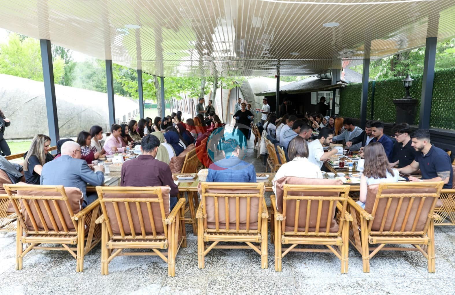 Tunceli Valisi Aygöl, üniversite öğrencileriyle bir araya gelerek bayramlaştı