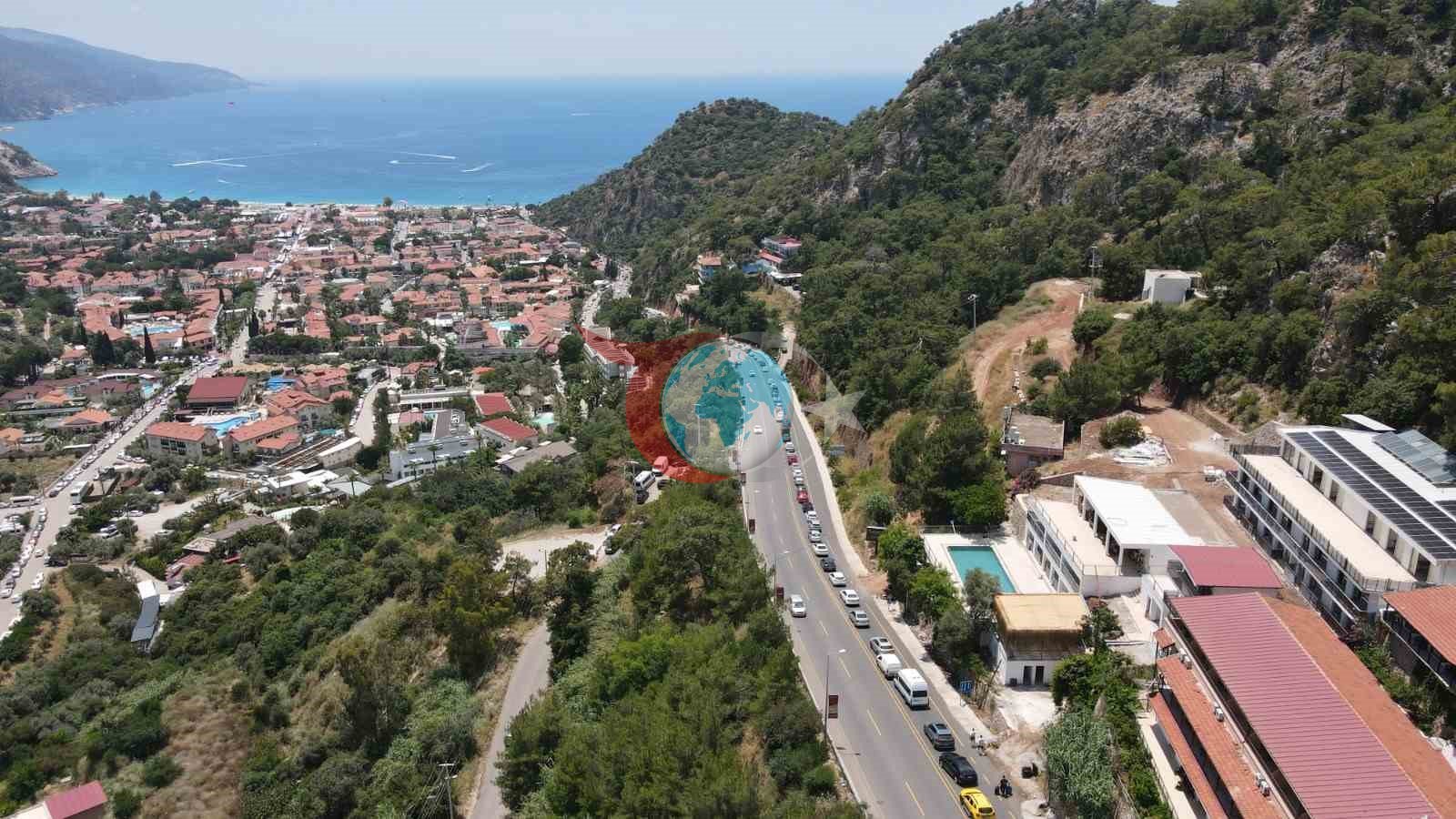 Fethiye'de Bayram Tatili Yoğunluğu: Ölüdeniz Dolup Taşıyor